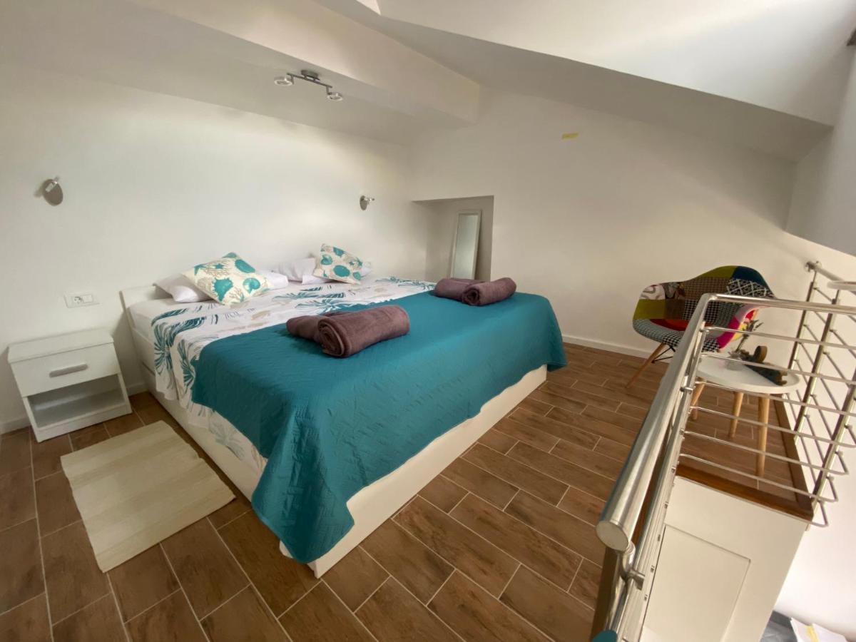 Apartmani Begic 1 I 2 Barbat na Rabu Exterior photo